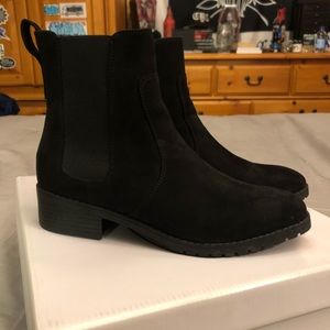 H&M Faux Suede Ankle Boots in Black